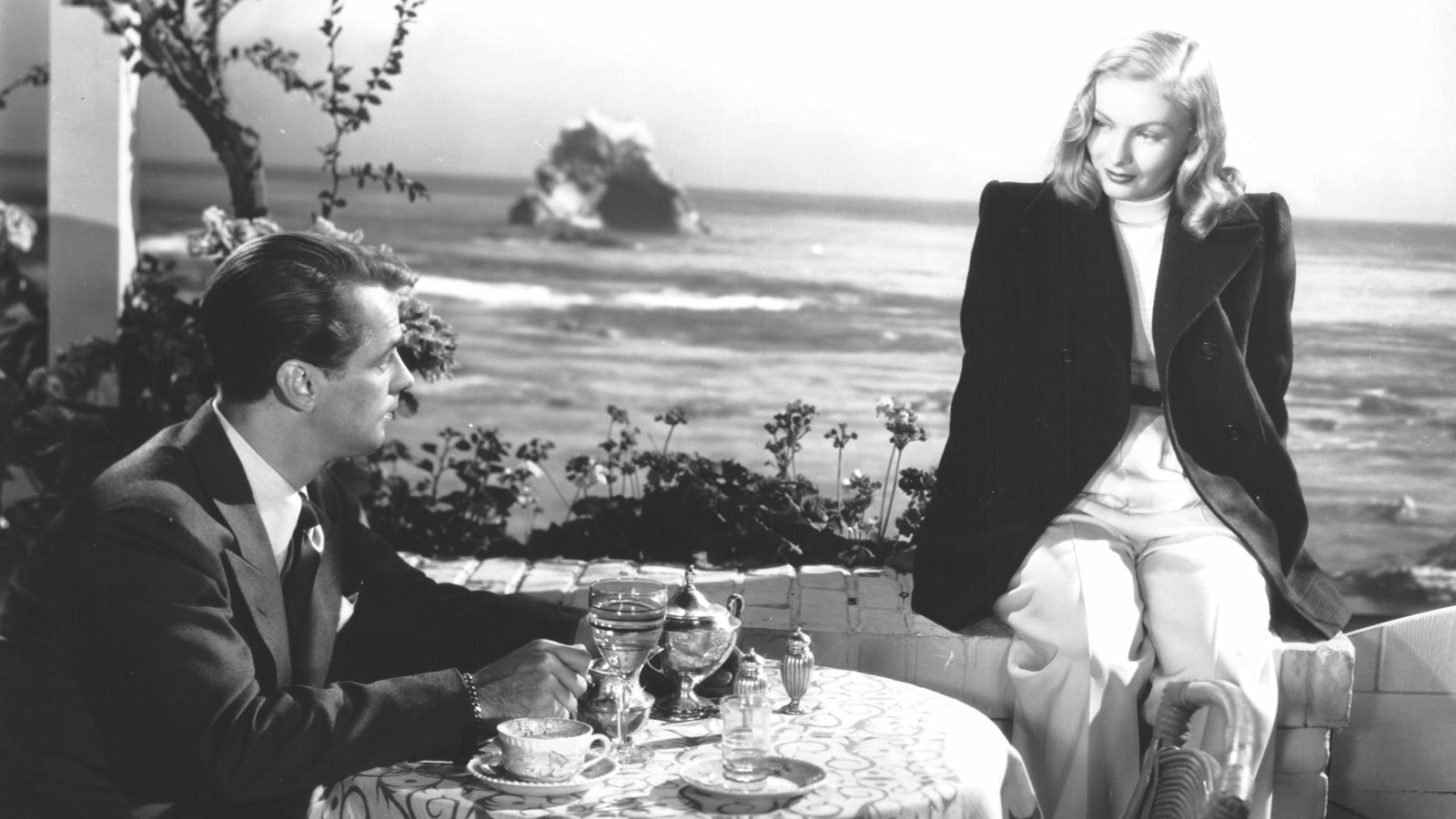 The Blue Dahlia (1946)